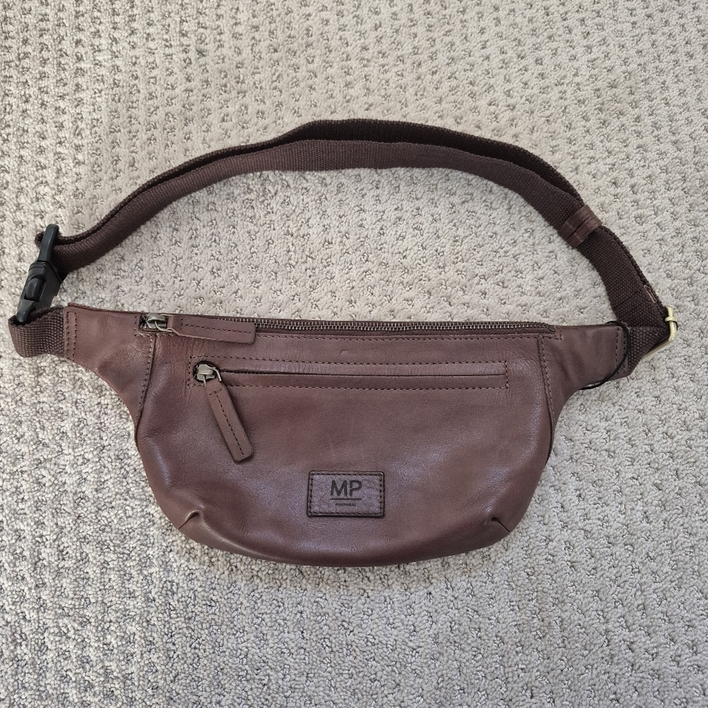 Marta Ponti Unisex Leather Belt Bag NWOT